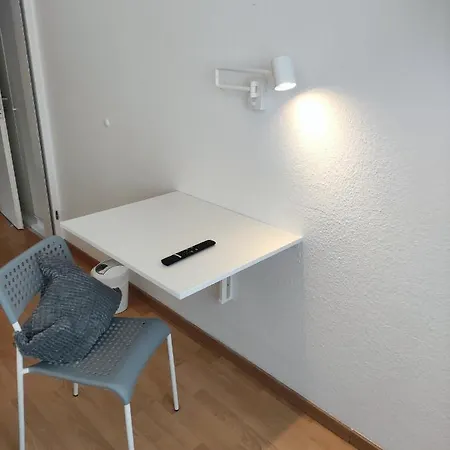 فندق Gaestehaus Am Bahnhof فيشتا