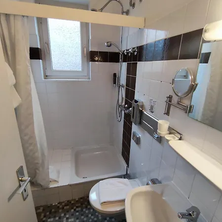 Gaestehaus Am Bahnhof Vechta, Smart Check, Wlan & Parkplatz Vechta